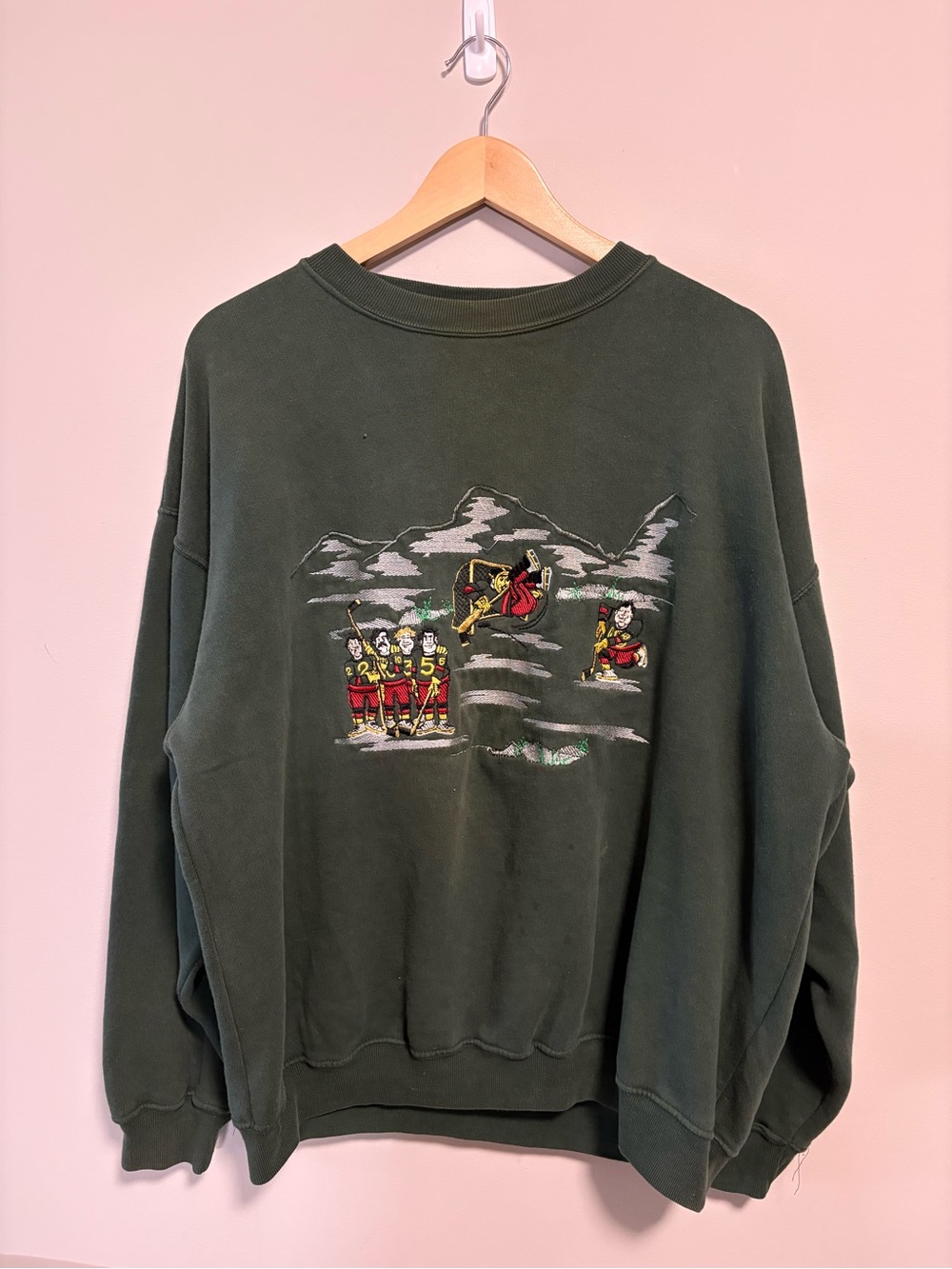 Vintage Hockey Embroidered Graphic Crewneck Sweater Mens XL